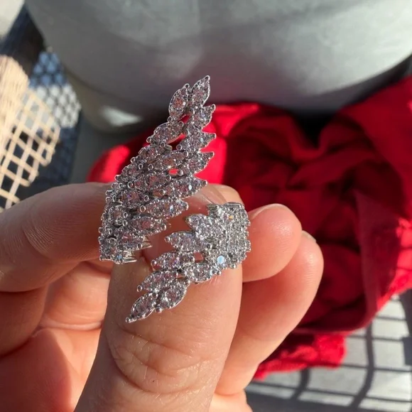 Angel Wings Crystal Burst Wrap Ring – High-Shine Adjustable Jewelry - Picture 12 of 12
